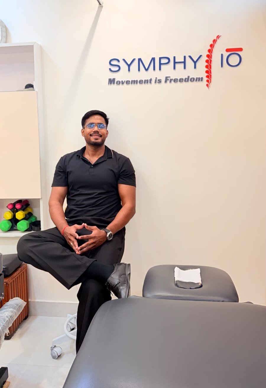 Dr. Rahul Bhandari, Founder & Clinical Director of Symphysio Physiotherapy Clinic, Sarita Vihar